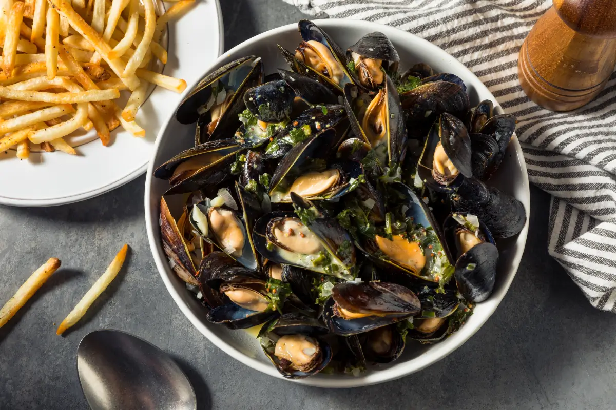 Moules-Frites (Mussels & Fries)