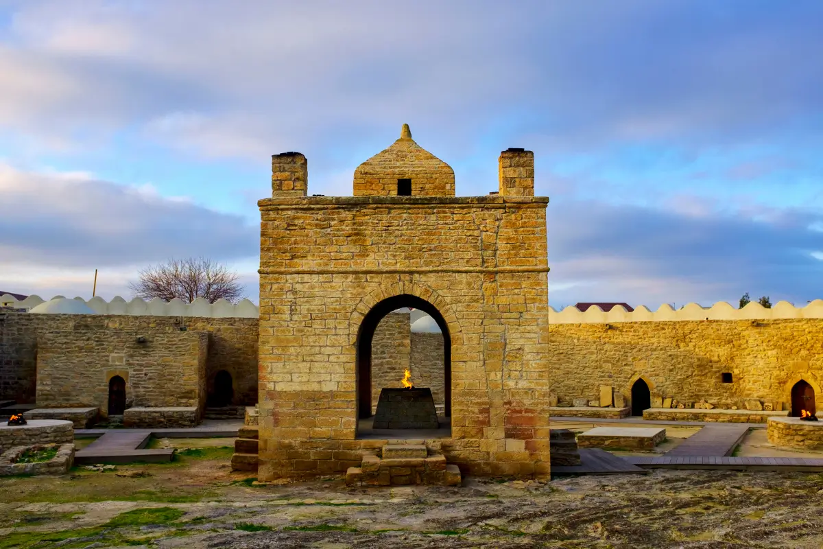 Ateshgah Fire Temple (Yanar Dag / Fire Temple)