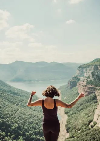 Image 93: How to Make Friends While Traveling Solo