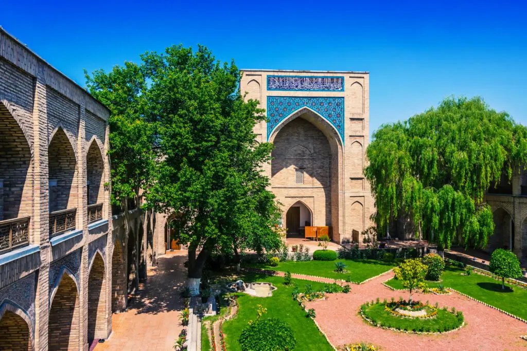 Uzbekistan Travel Guide