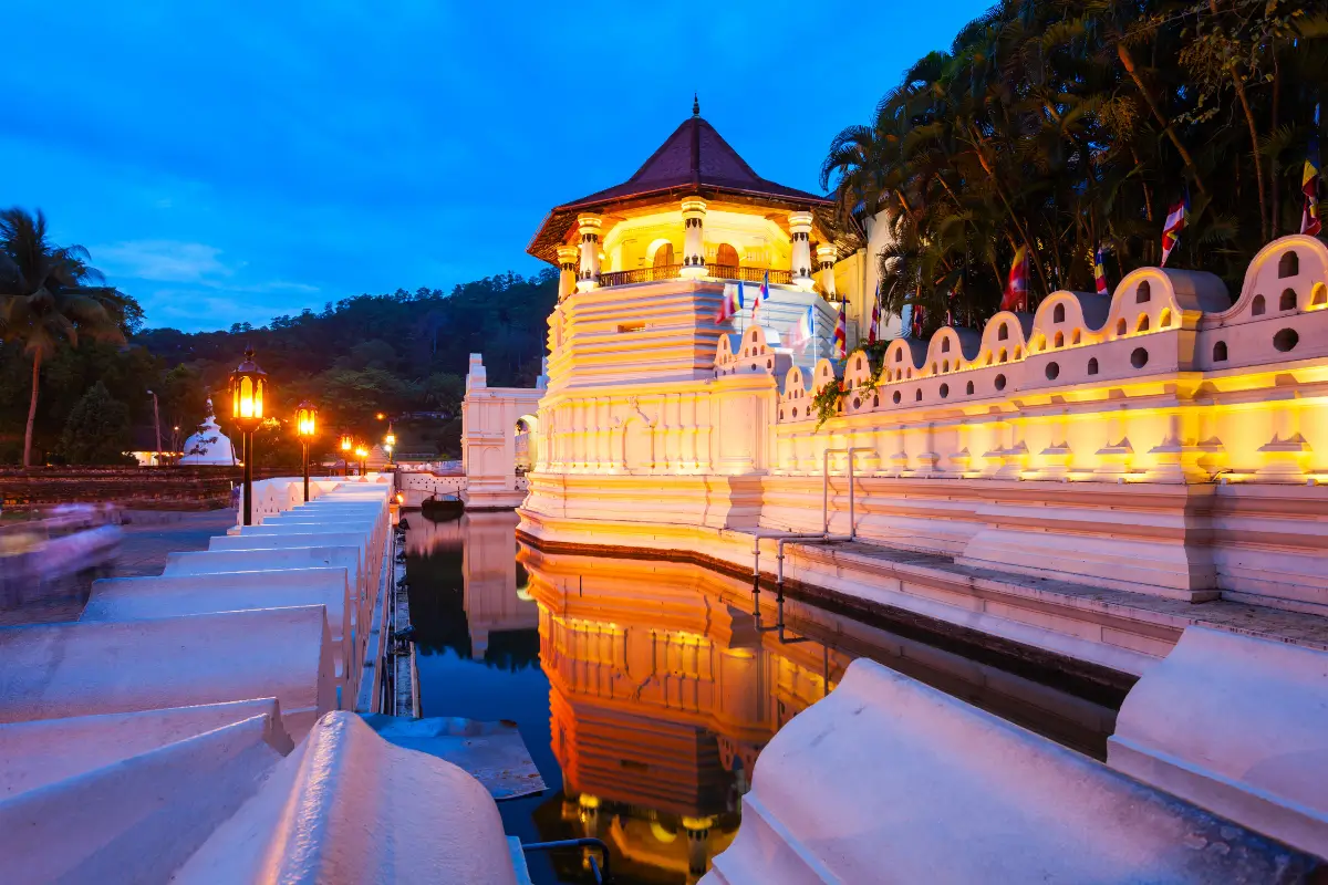 Temple of the Tooth Relic - Kandy