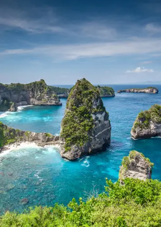 Bali Travel Guide: Beaches, Culture & Must-Do Experiences 