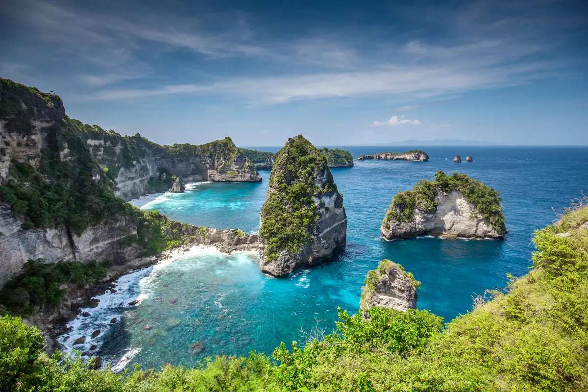Bali Travel Guide: Beaches, Culture & Must-Do Experiences 