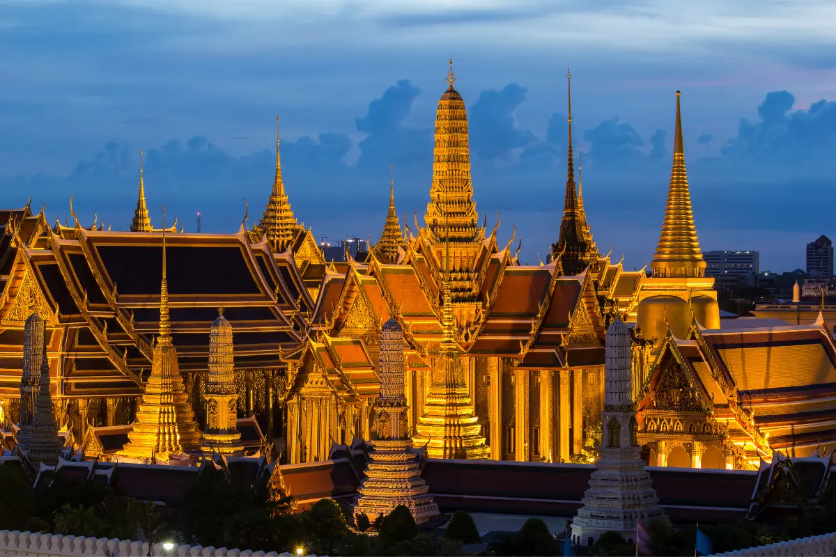 Explore Bangkok’s Bustling Energy & Culture