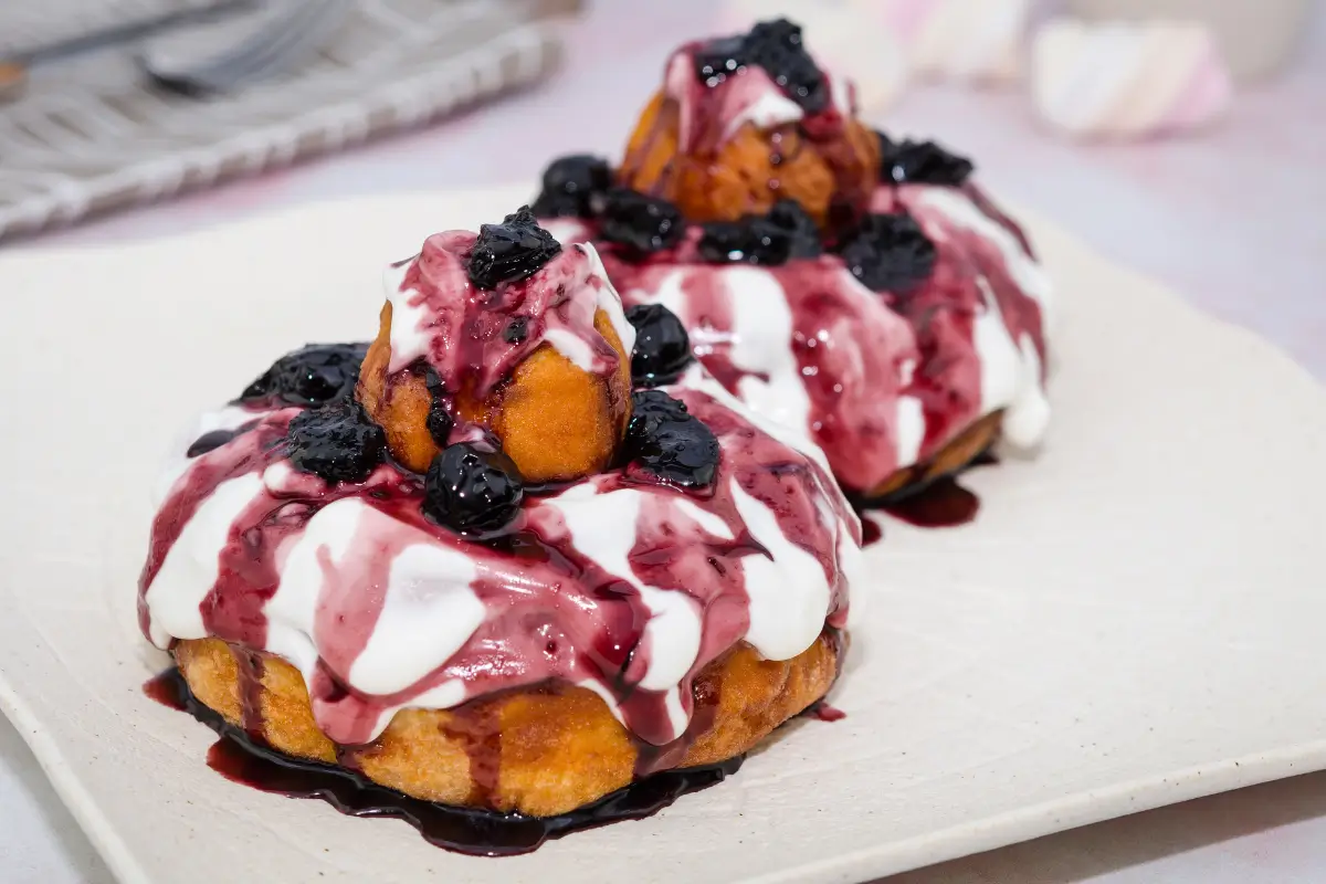 Papanasi (Romanian Doughnuts)