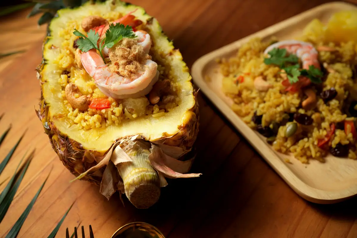 Pineapple Fried Rice (Khao Pad Sapparod)